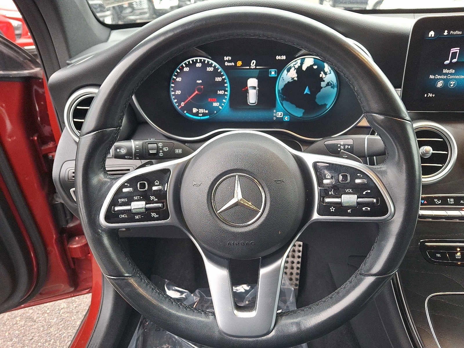 Used 2021 Mercedes-Benz GLC 300 4MATIC image 20