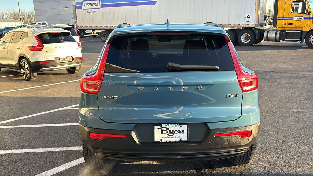 Certified 2024 Volvo XC40 B5 Core image 30