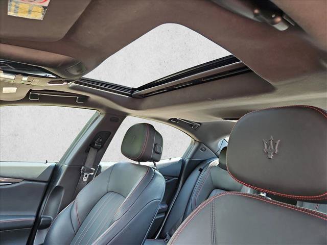 Used 2021 Maserati Ghibli S RWD image 16
