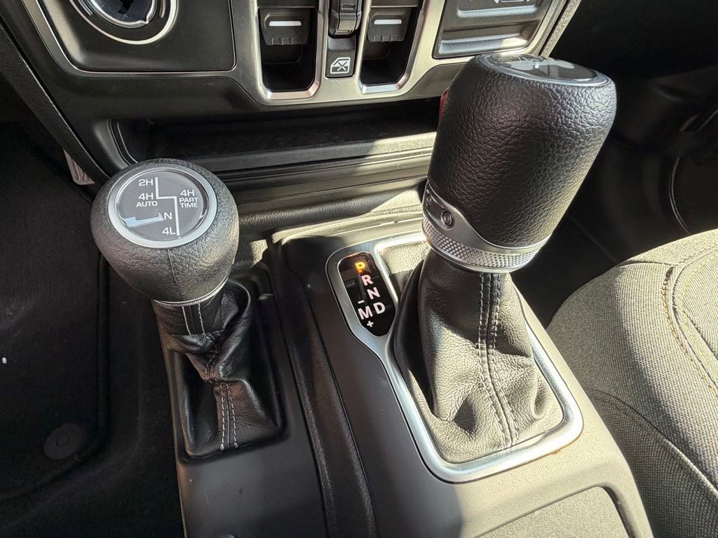 Certified 2025 Jeep Wrangler Unlimited Sahara AWD/4WD image 27