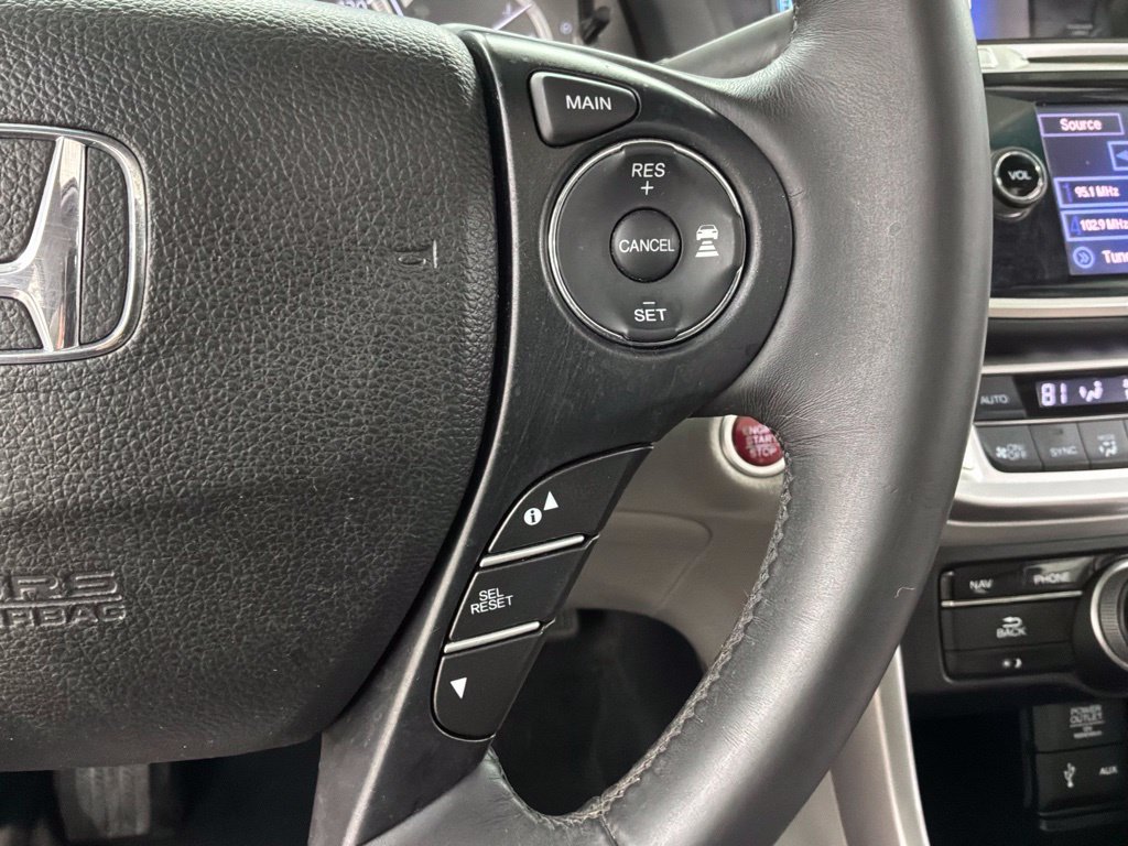 Used 2015 Honda Accord Touring image 10