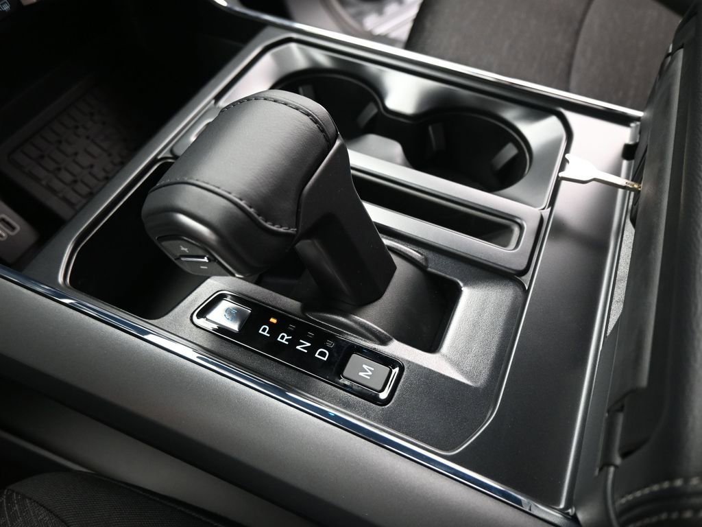 New 2025 Ford F150 XLT w/ Equipment Group 302A MID image 17