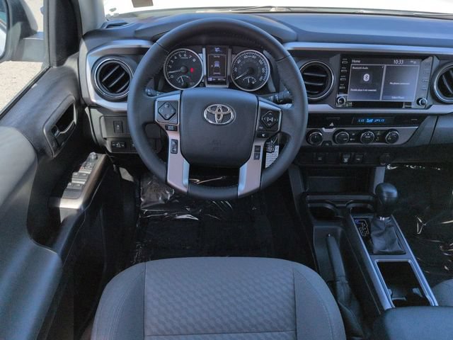 Certified 2022 Toyota Tacoma SR5 AWD/4WD image 16
