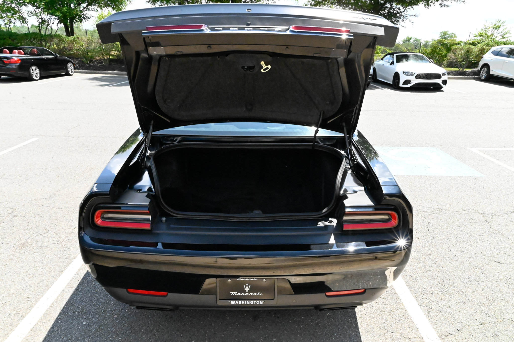 Used 2016 Dodge Challenger SRT Hellcat RWD image 33