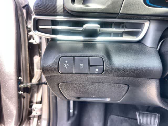 Used 2026 Hyundai Elantra SE FWD image 29