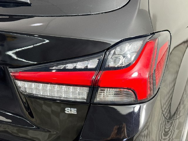 Used 2023 Mitsubishi Outlander Sport ES AWD/4WD image 33