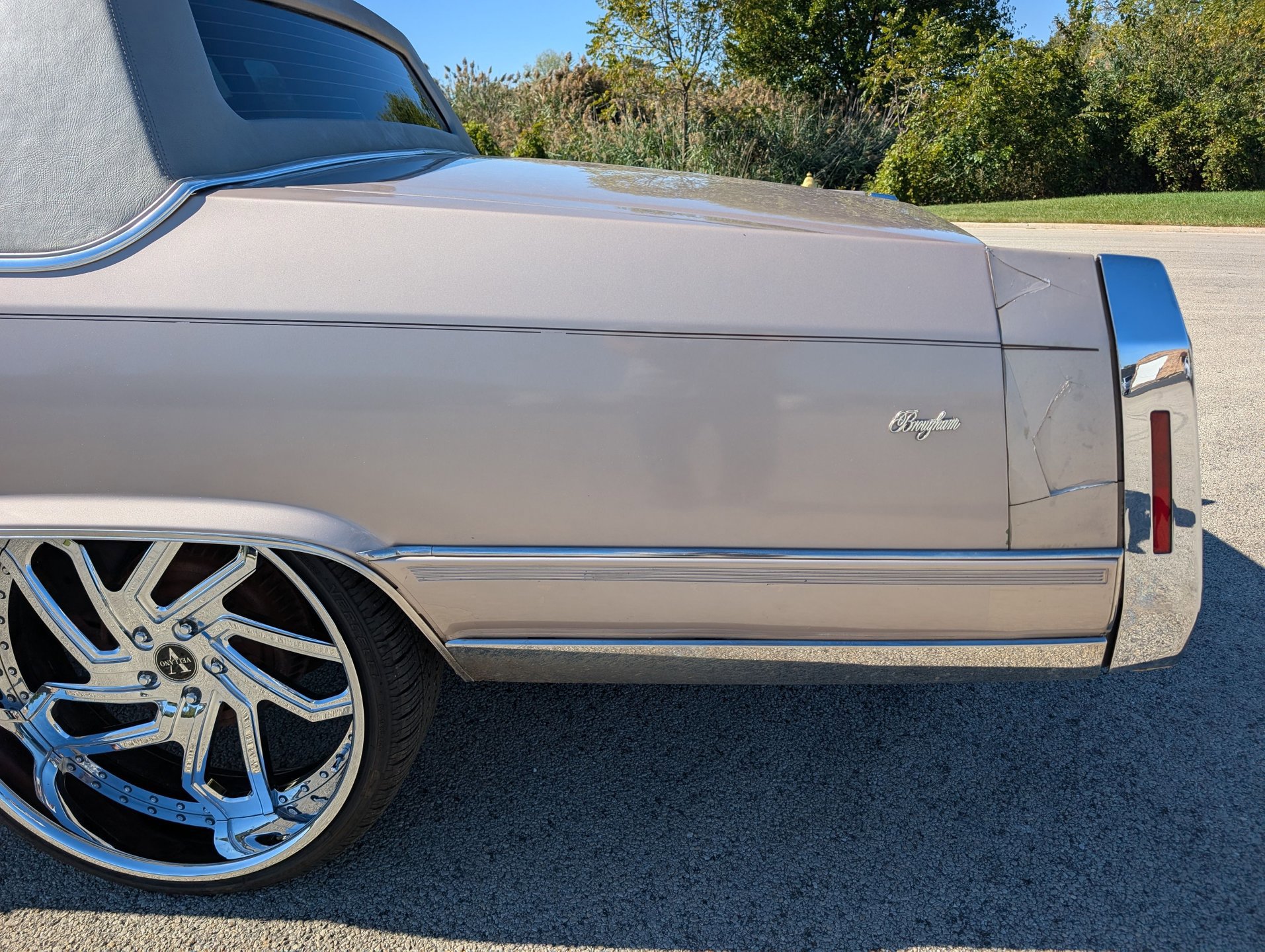 Used 1990 Cadillac Brougham image 40