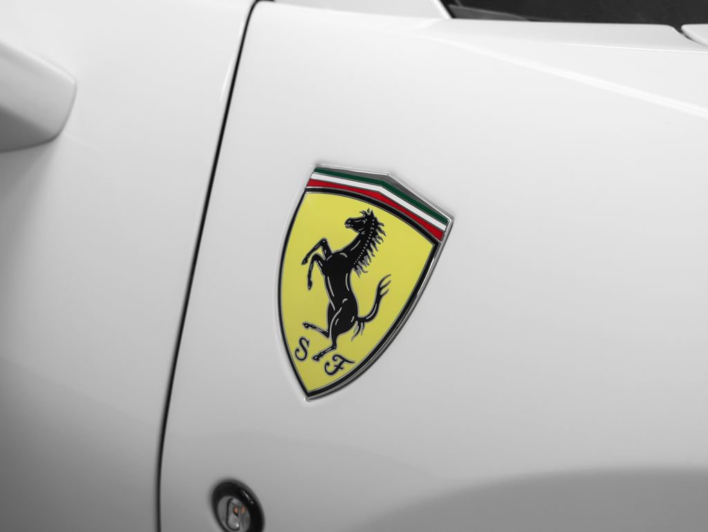 Certified 2022 Ferrari F8 Tributo RWD image 9
