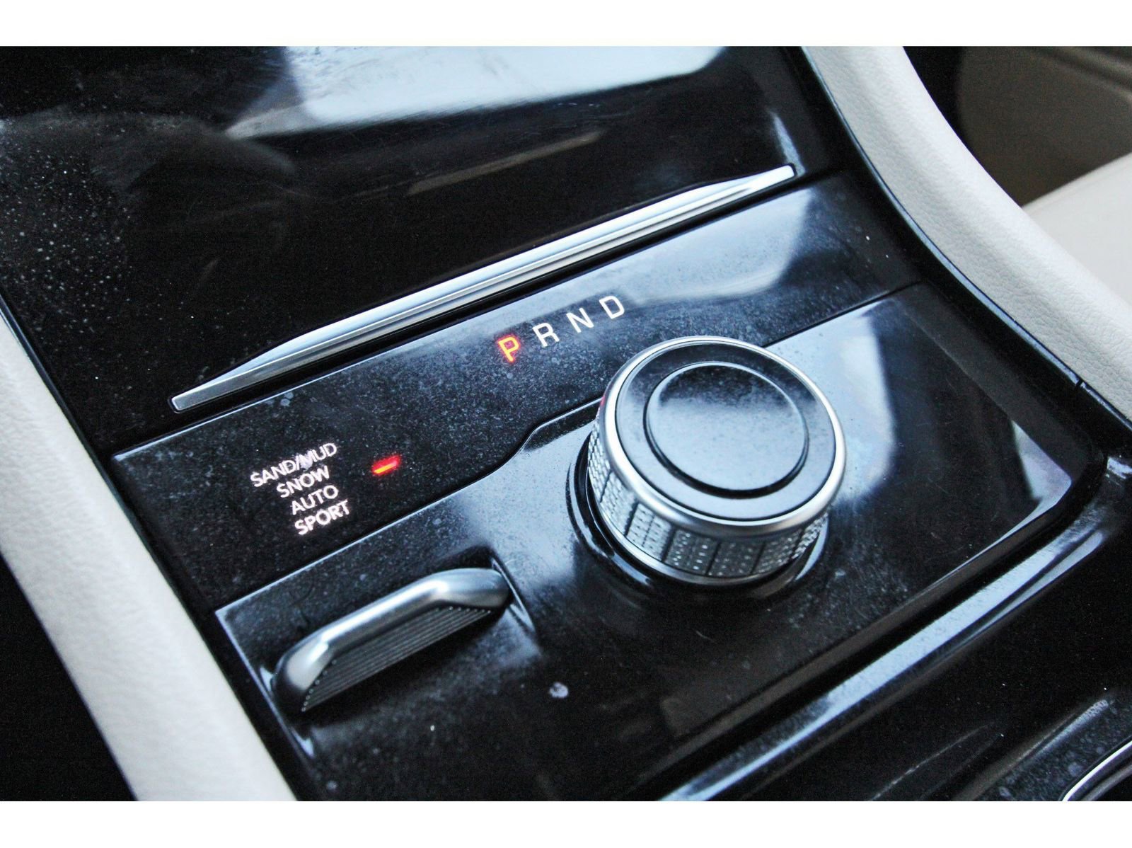 Used 2023 Jeep Grand Cherokee L Limited w/ Black Appearance Package image 29