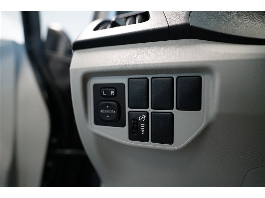 Used 2014 Toyota Prius Four image 18