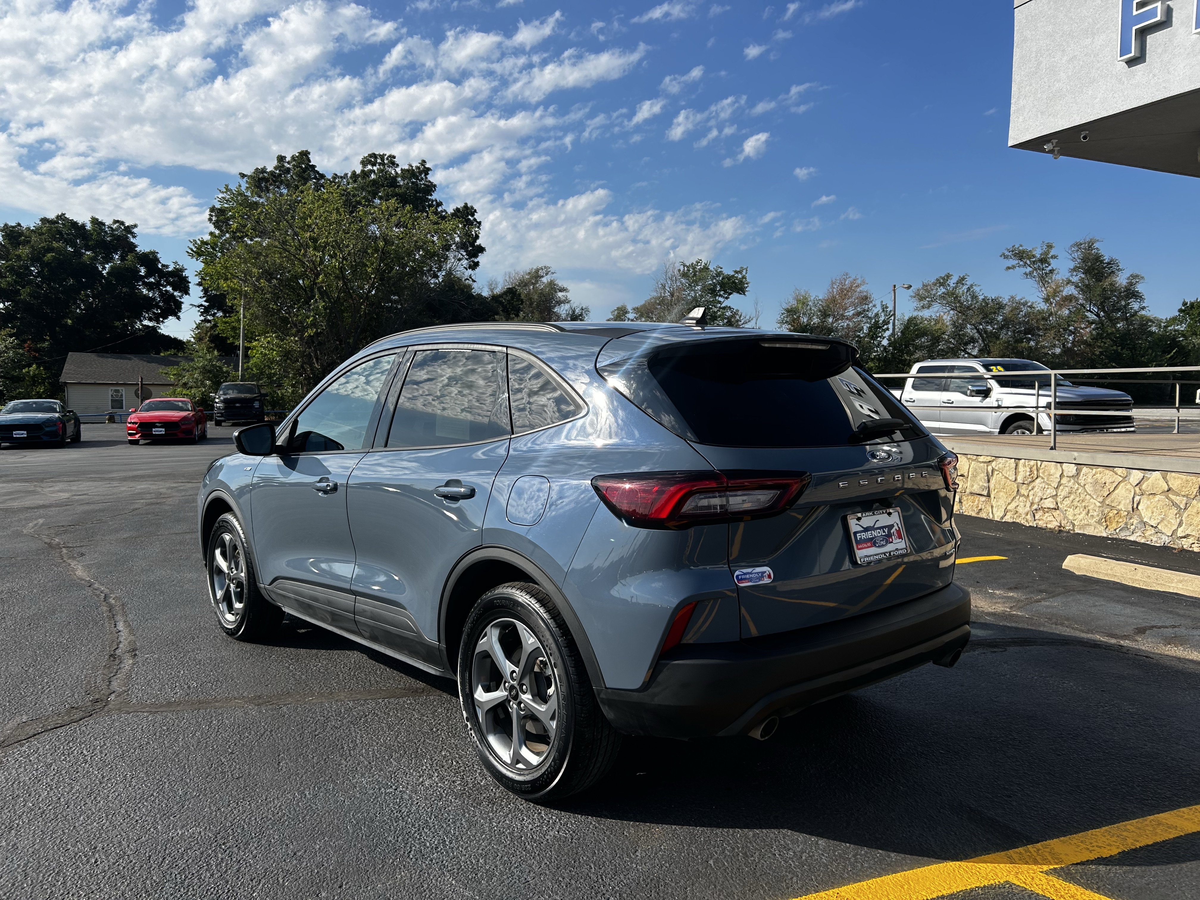 Used 2025 Ford Escape ST-Line Select AWD/4WD image 6