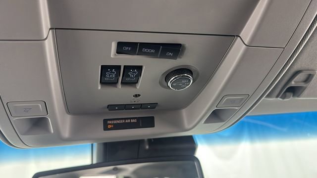 Used 2019 Chevrolet Suburban Premier image 34
