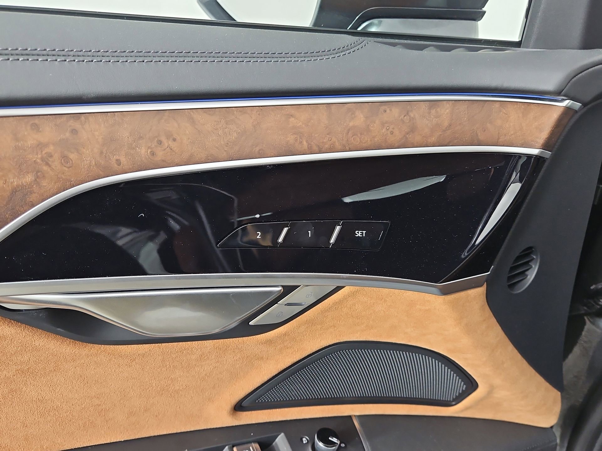 New 2026 Audi A8 L 3.0T image 18