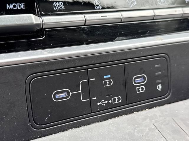 Used 2025 Hyundai Santa Fe SEL image 28