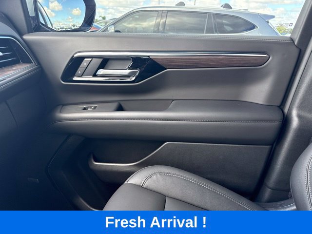 Used 2026 Chevrolet Tahoe Z71 w/ Comfort Package AWD/4WD image 12