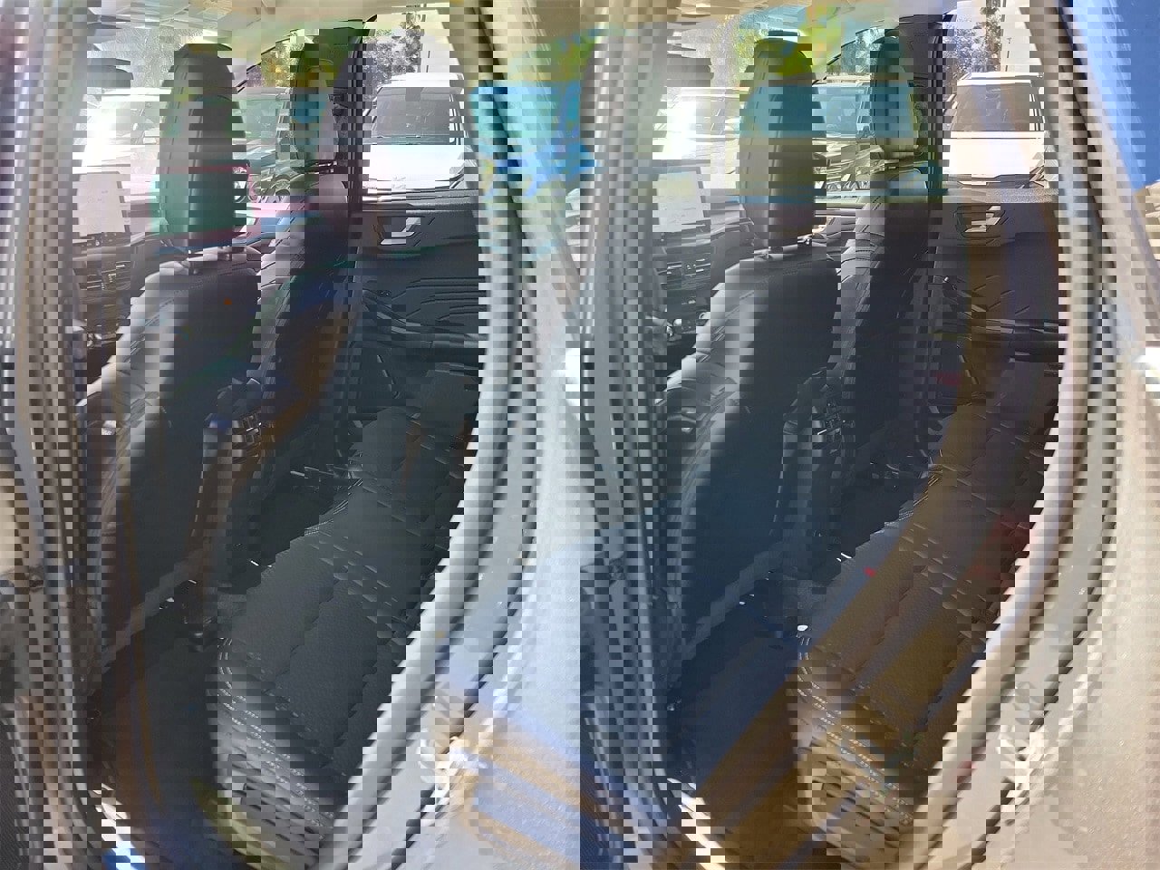 Used 2025 Ford Escape Base w/ Class II Trailer Tow Package image 10