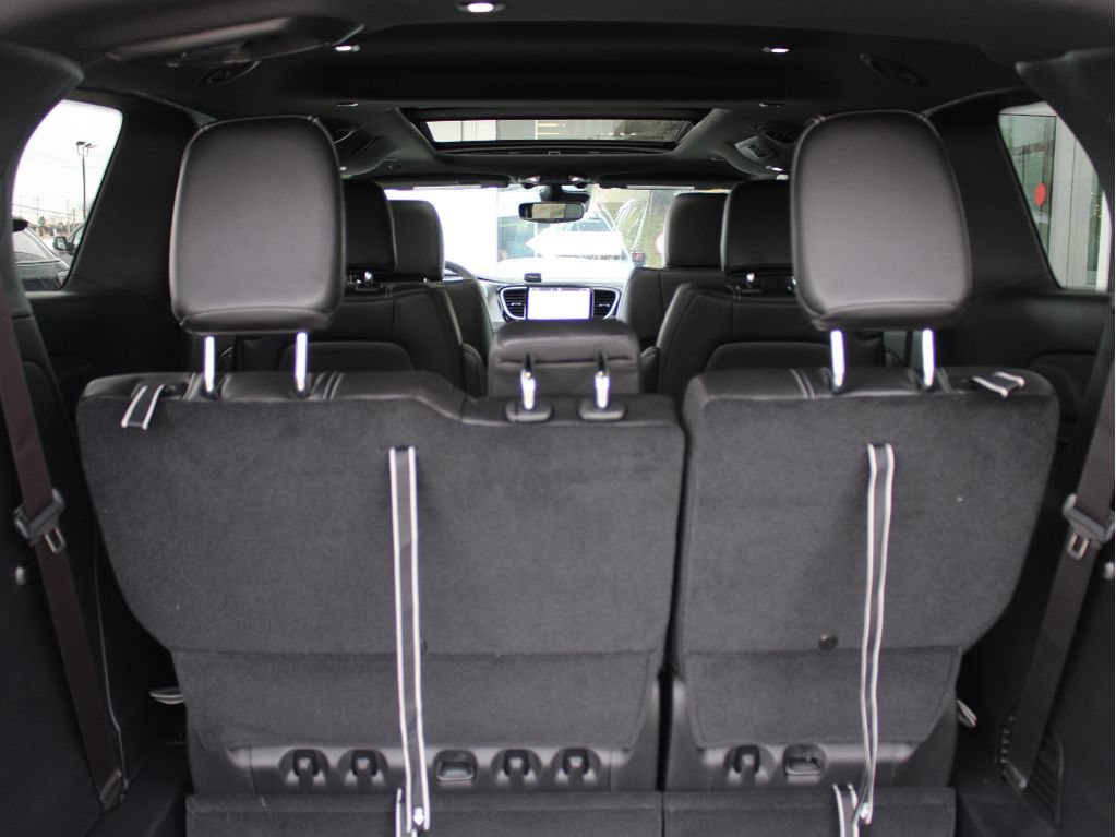 New 2026 Chrysler Pacifica Select AWD/4WD image 37