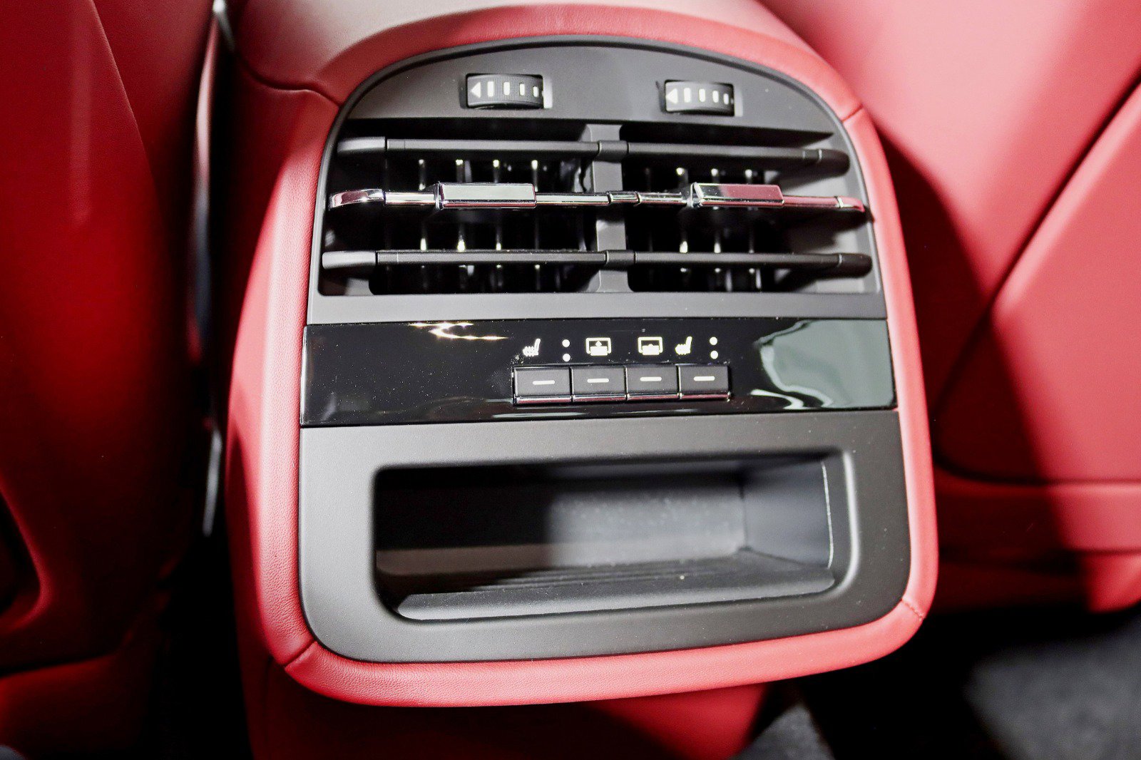 Used 2021 Maserati Quattroporte S Q4 AWD/4WD image 23