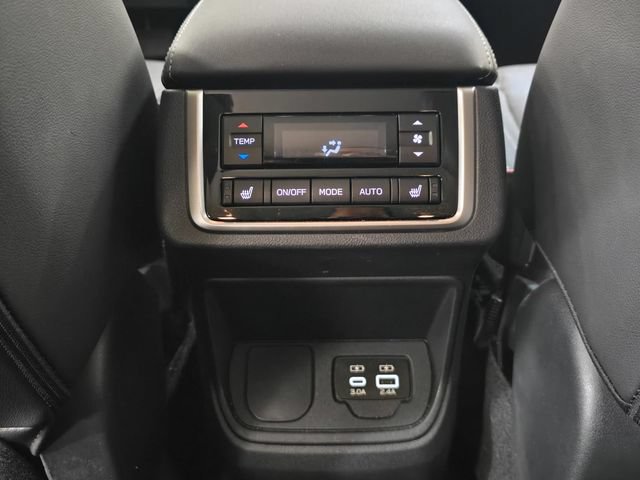 Used 2023 Subaru Ascent Limited AWD/4WD image 20
