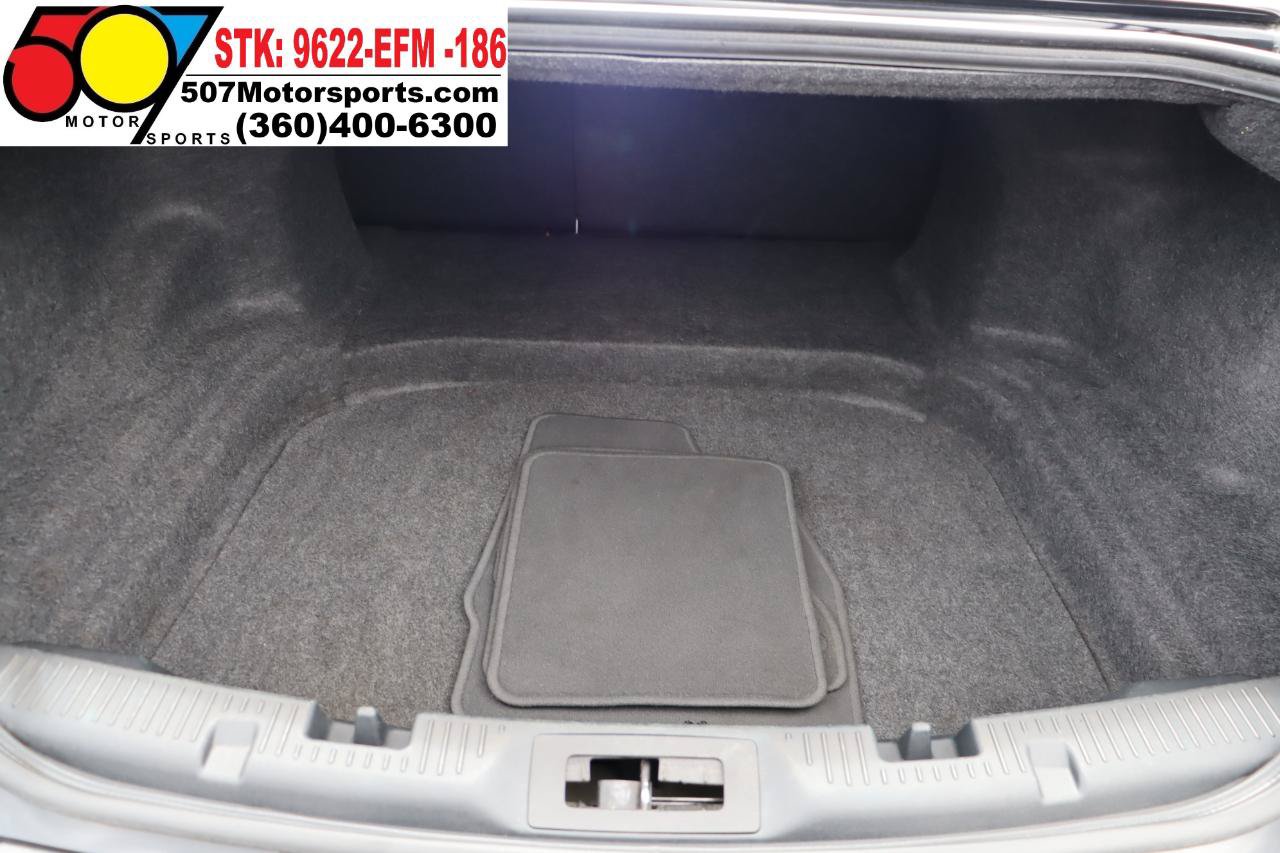 Used 2016 Ford Taurus Limited FWD image 16
