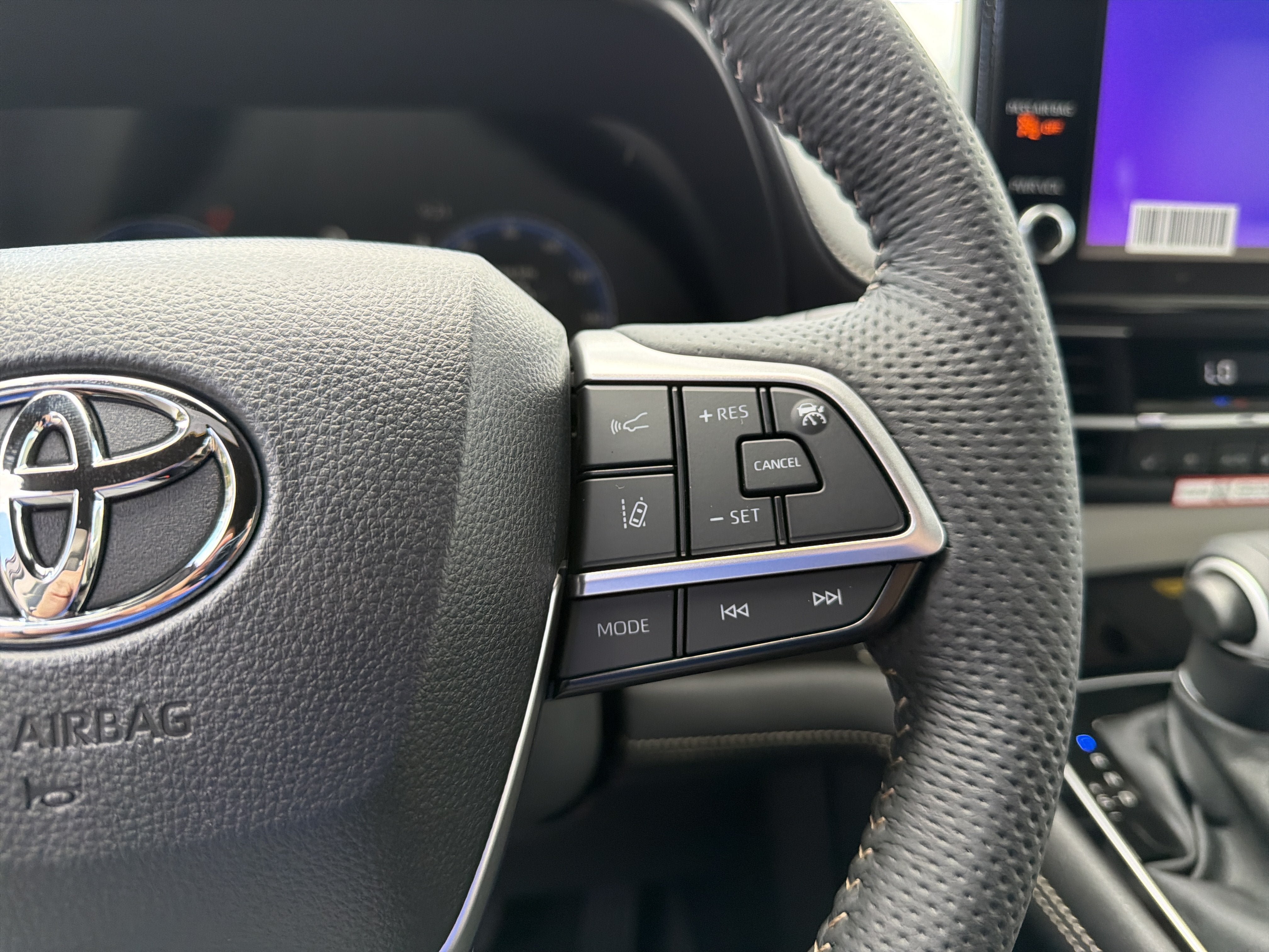 New 2026 Toyota Sienna Limited AWD/4WD image 18