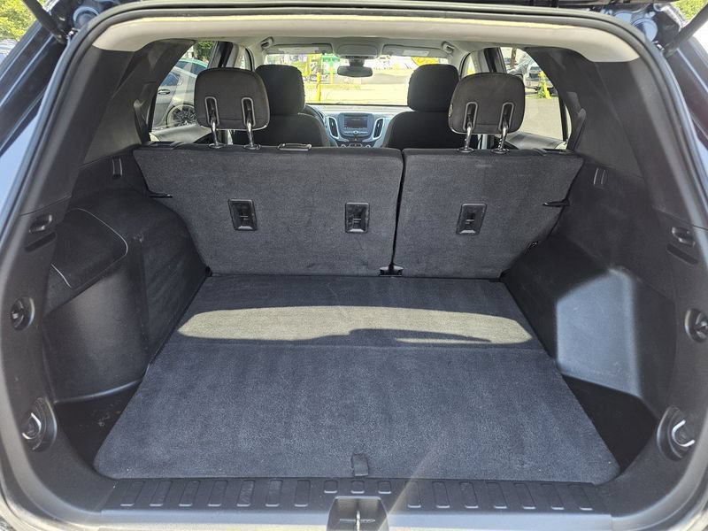 Used 2020 Chevrolet Equinox LS w/ LS Convenience Package FWD image 9