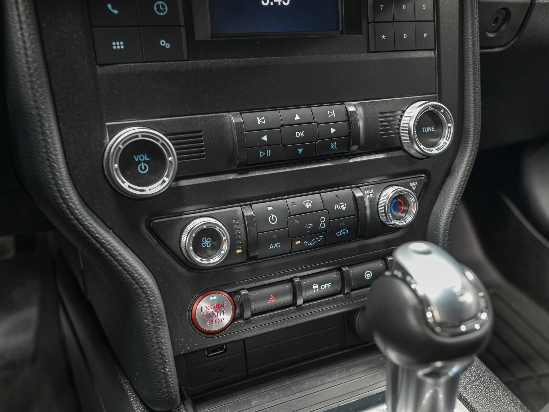 Used 2020 Ford Mustang Coupe RWD image 23