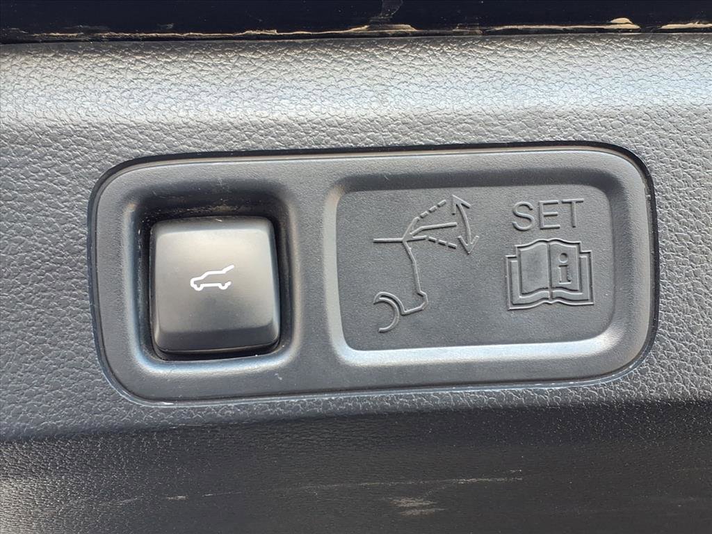 Used 2024 Ford Expedition XLT image 32