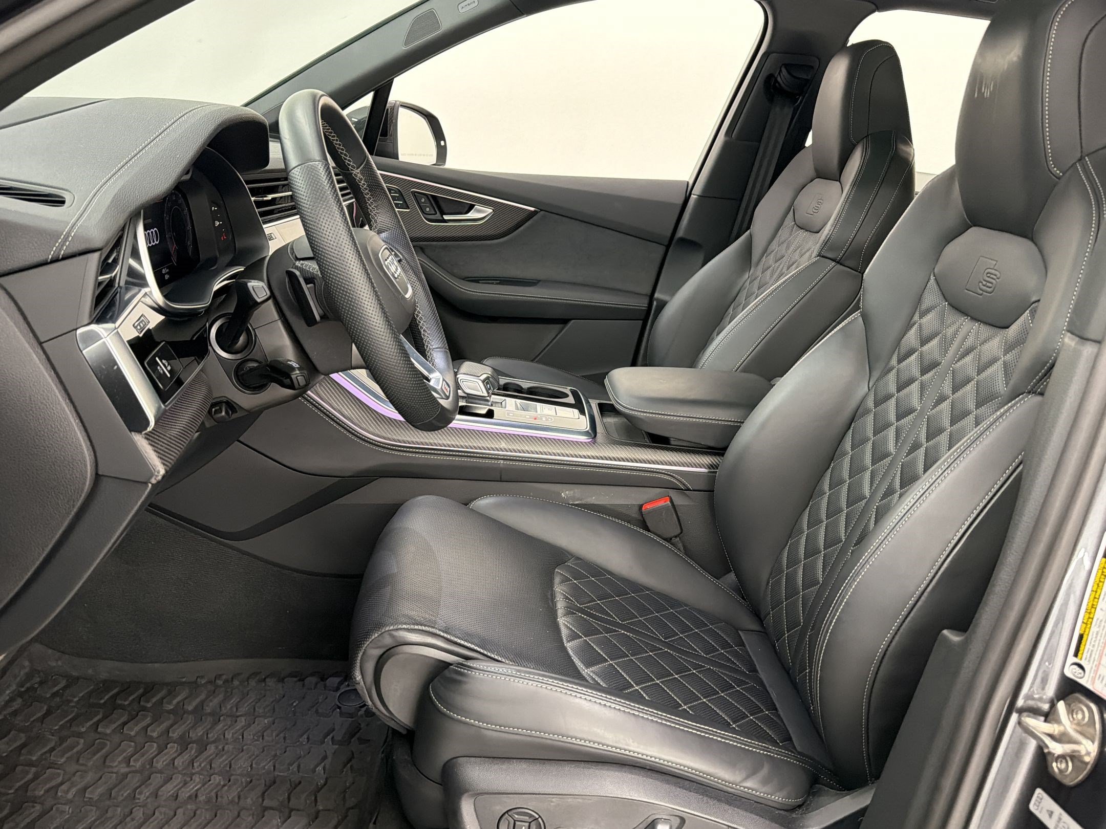 Used 2025 Audi SQ7 Prestige AWD/4WD image 28