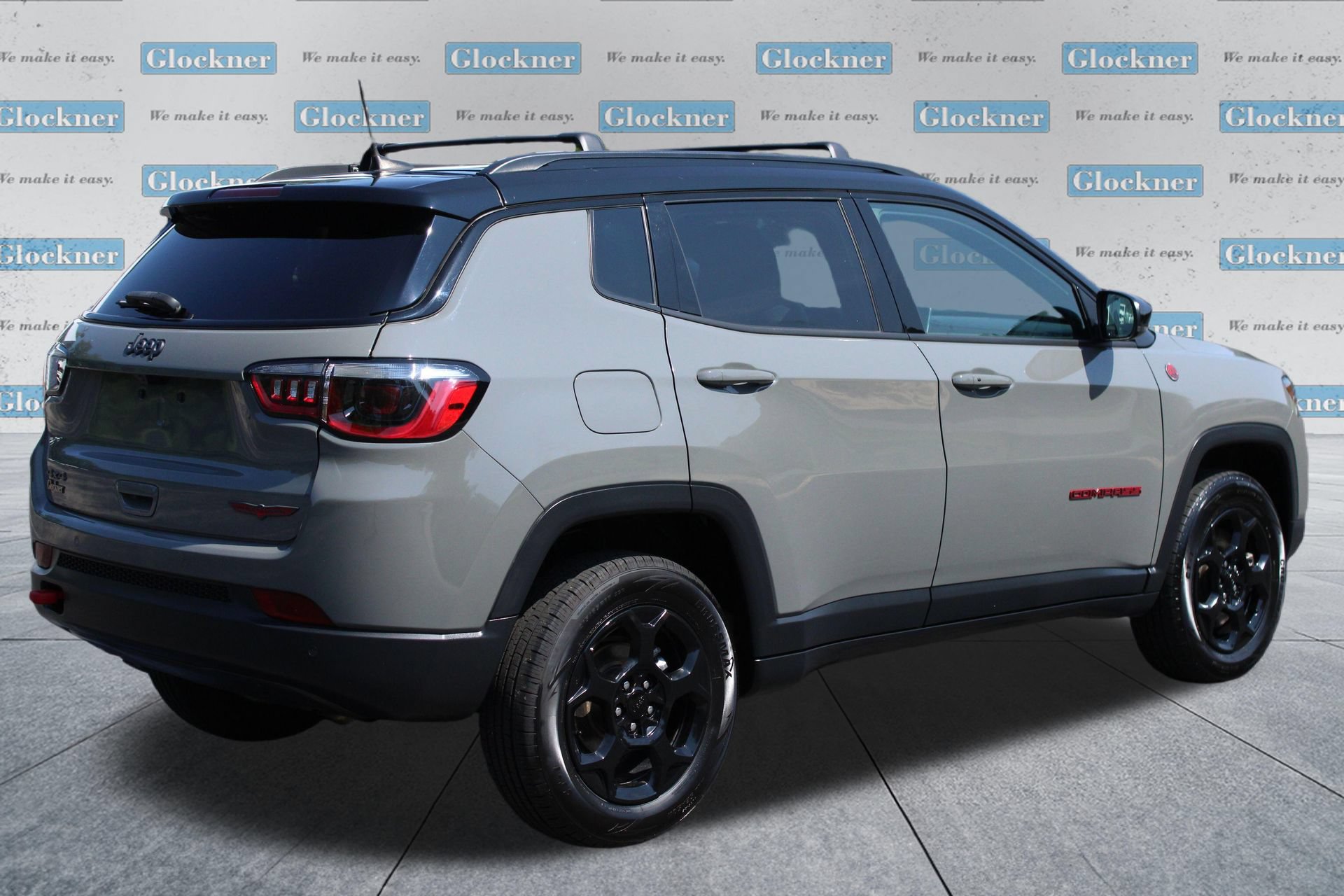 Used 2023 Jeep Compass Trailhawk AWD/4WD image 10