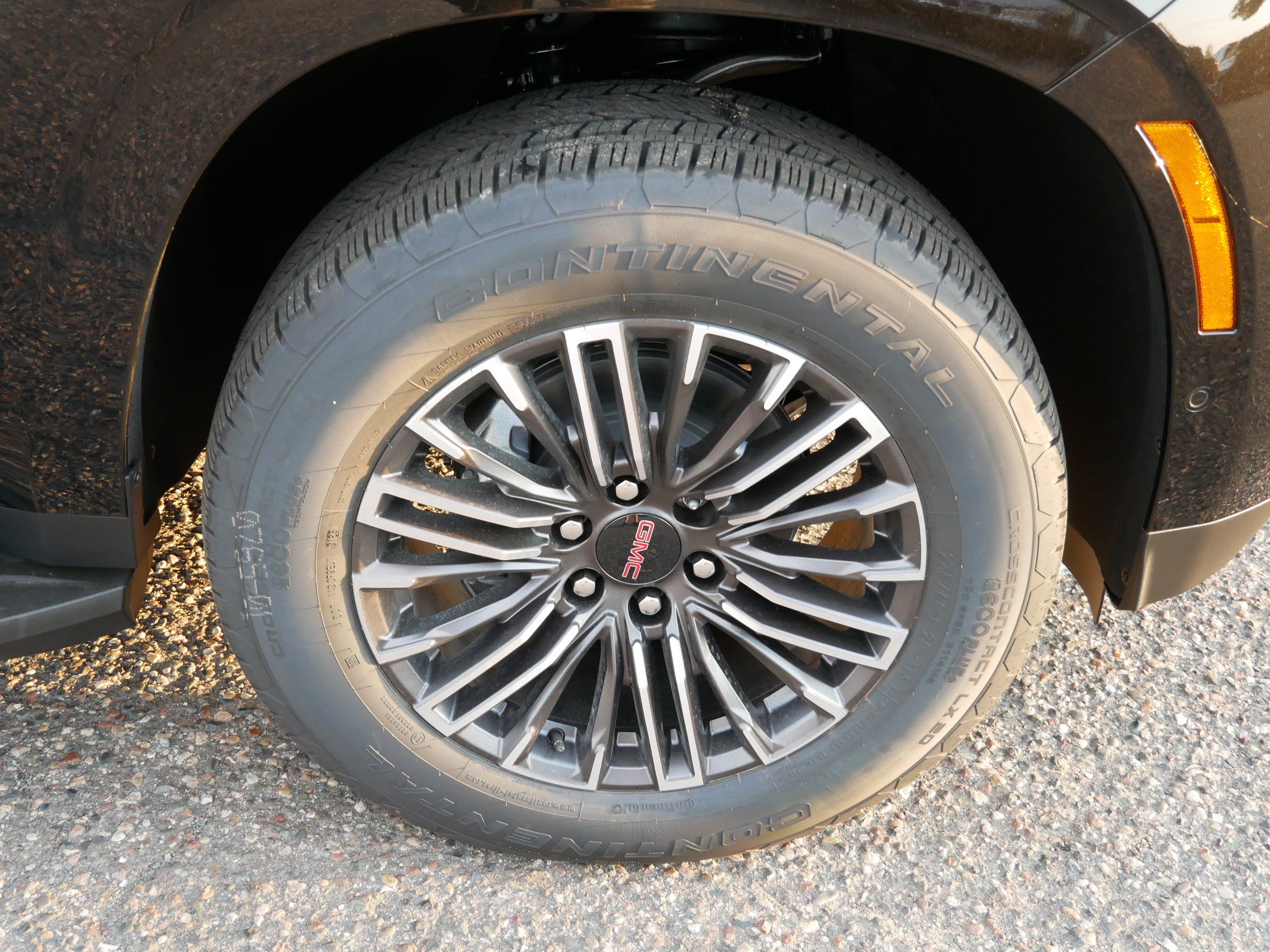 New 2026 GMC Yukon XL Elevation w/ Elevation Premium Package image 3