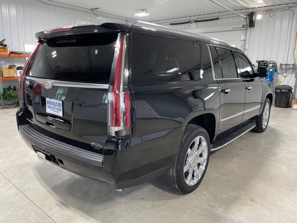 Used 2016 Cadillac Escalade ESV Luxury AWD/4WD image 7