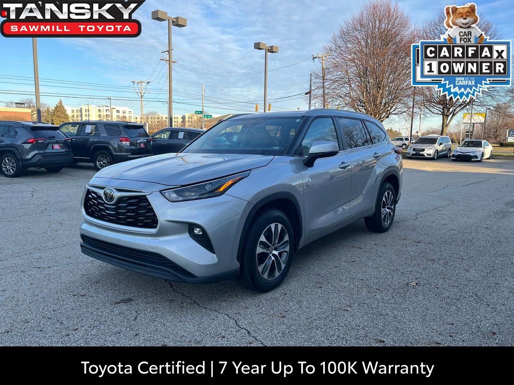 Certified 2024 Toyota Highlander XLE image 1