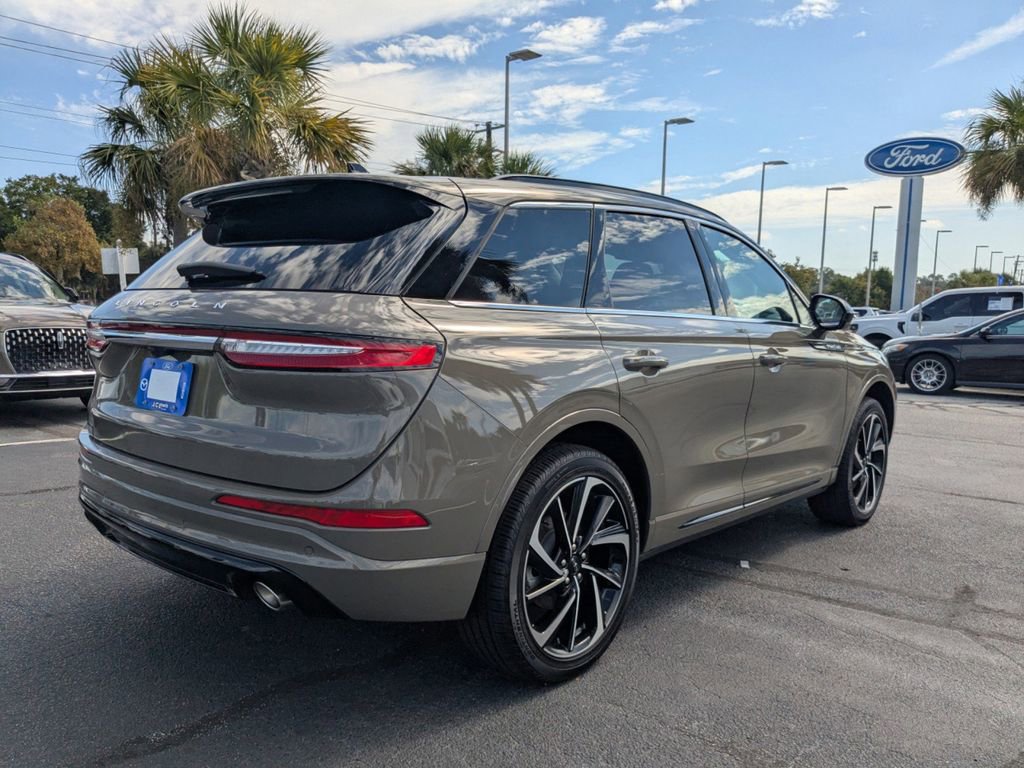 New 2025 Lincoln Corsair Grand Touring image 4