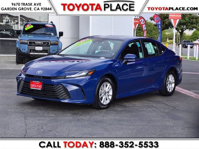 Used 2025 Toyota Camry LE FWD image 1