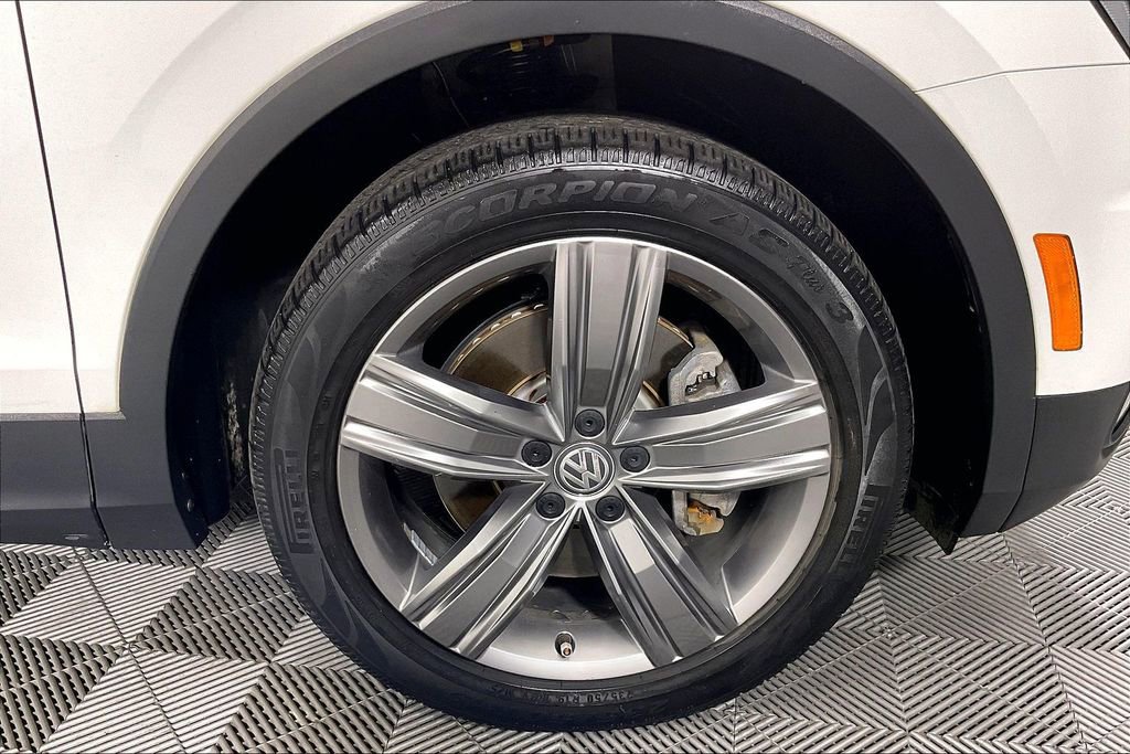 Used 2021 Volkswagen Tiguan SEL FWD image 8