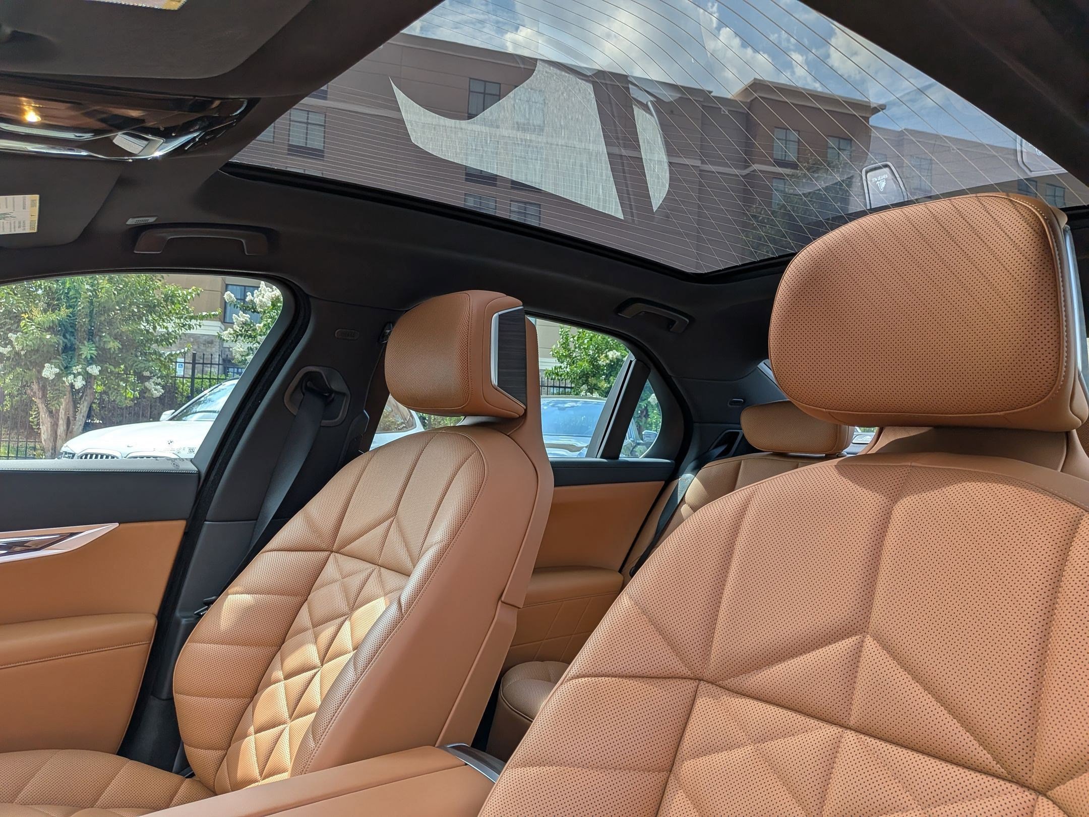 Certified 2023 BMW 740i RWD image 18