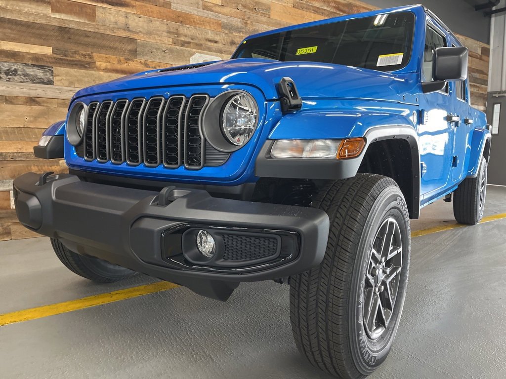 New 2026 Jeep Gladiator Sport image 12