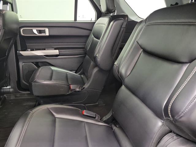 Used 2021 Ford Explorer XLT w/ Equipment Group 202A AWD/4WD image 11