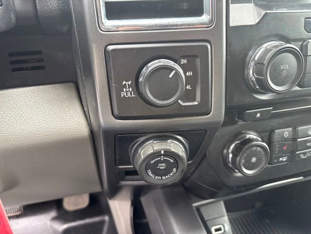 Used 2017 Ford F150 XLT w/ Equipment Group 302A Luxury AWD/4WD image 19