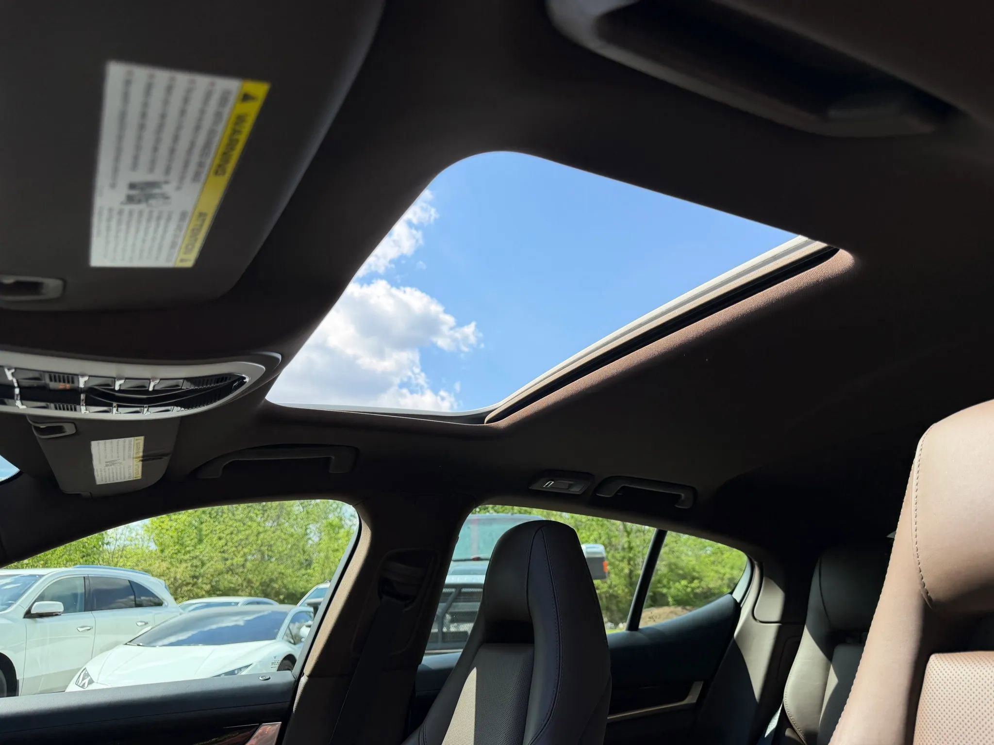 Used 2015 Porsche Panamera w/ Premium Package RWD image 29