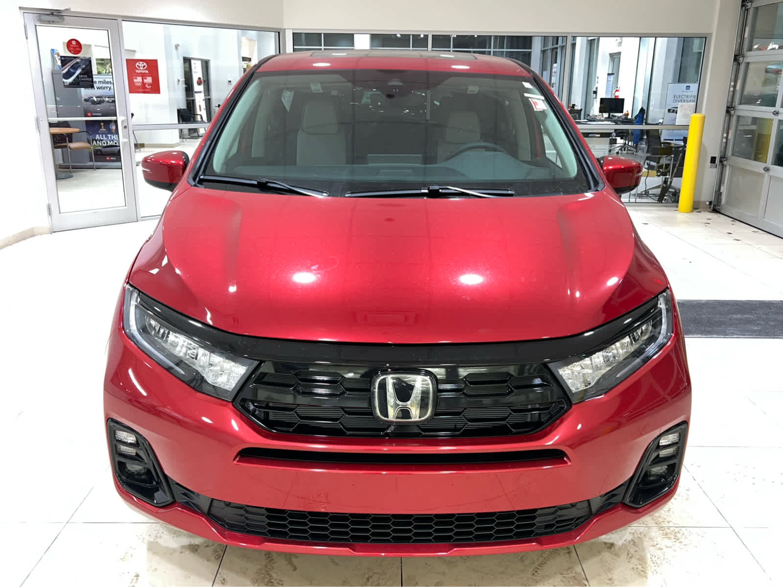 New 2026 Honda Odyssey Elite image 3