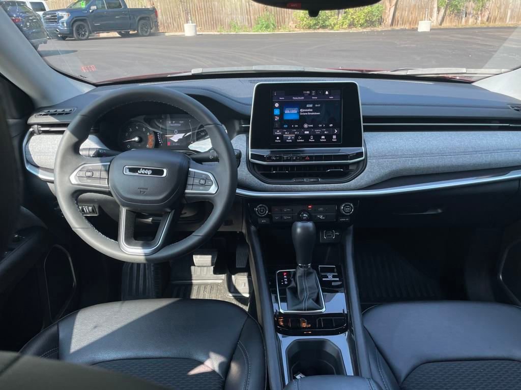 Used 2022 Jeep Compass Latitude image 15