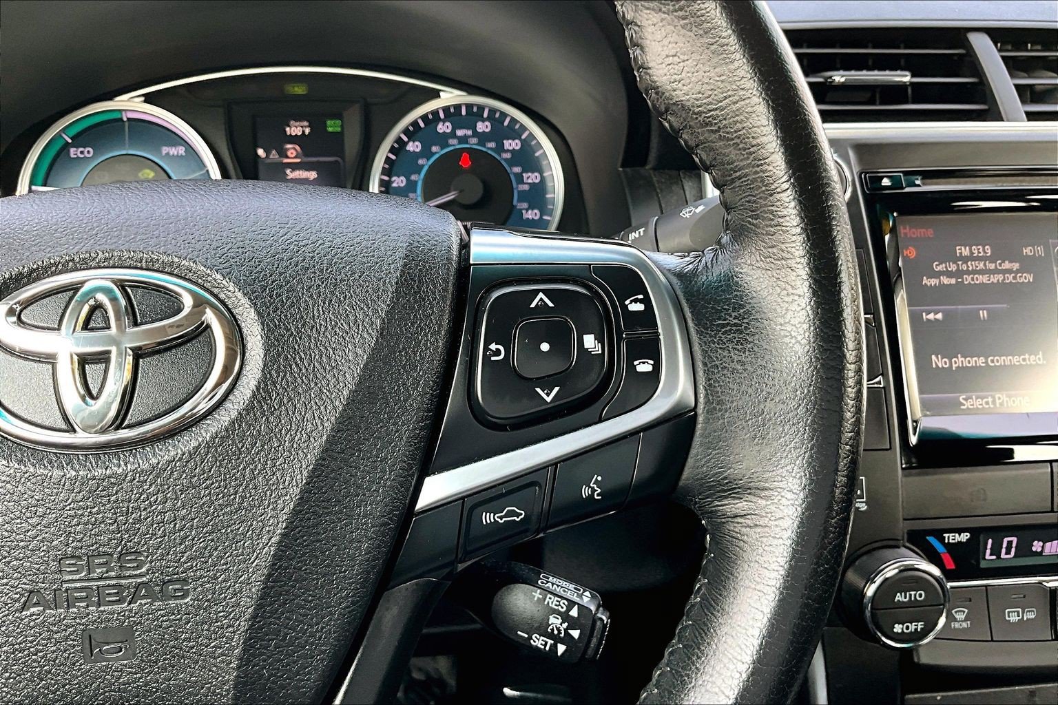 Used 2015 Toyota Camry XLE w/ Moonroof Package FWD image 21