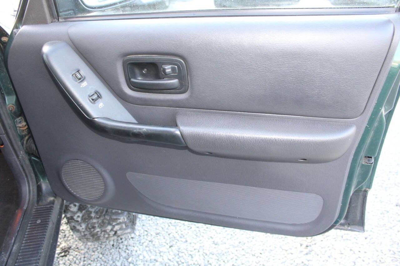 Used 2001 Jeep Cherokee Sport image 20