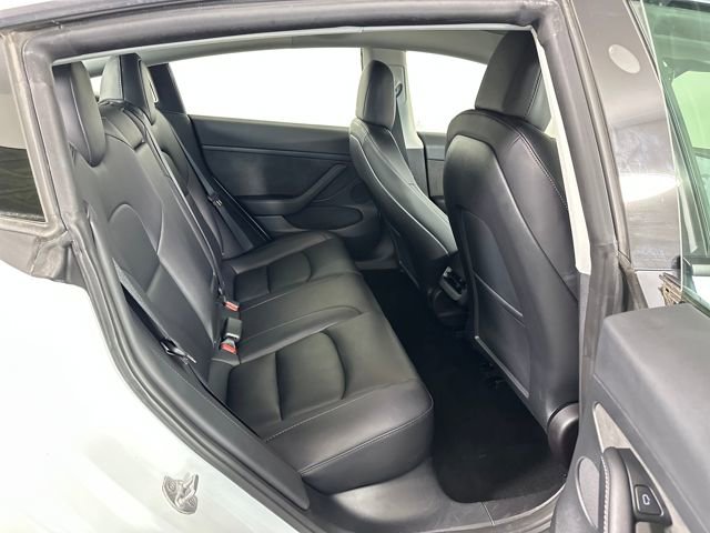 Used 2023 Tesla Model 3 Standard Range image 26