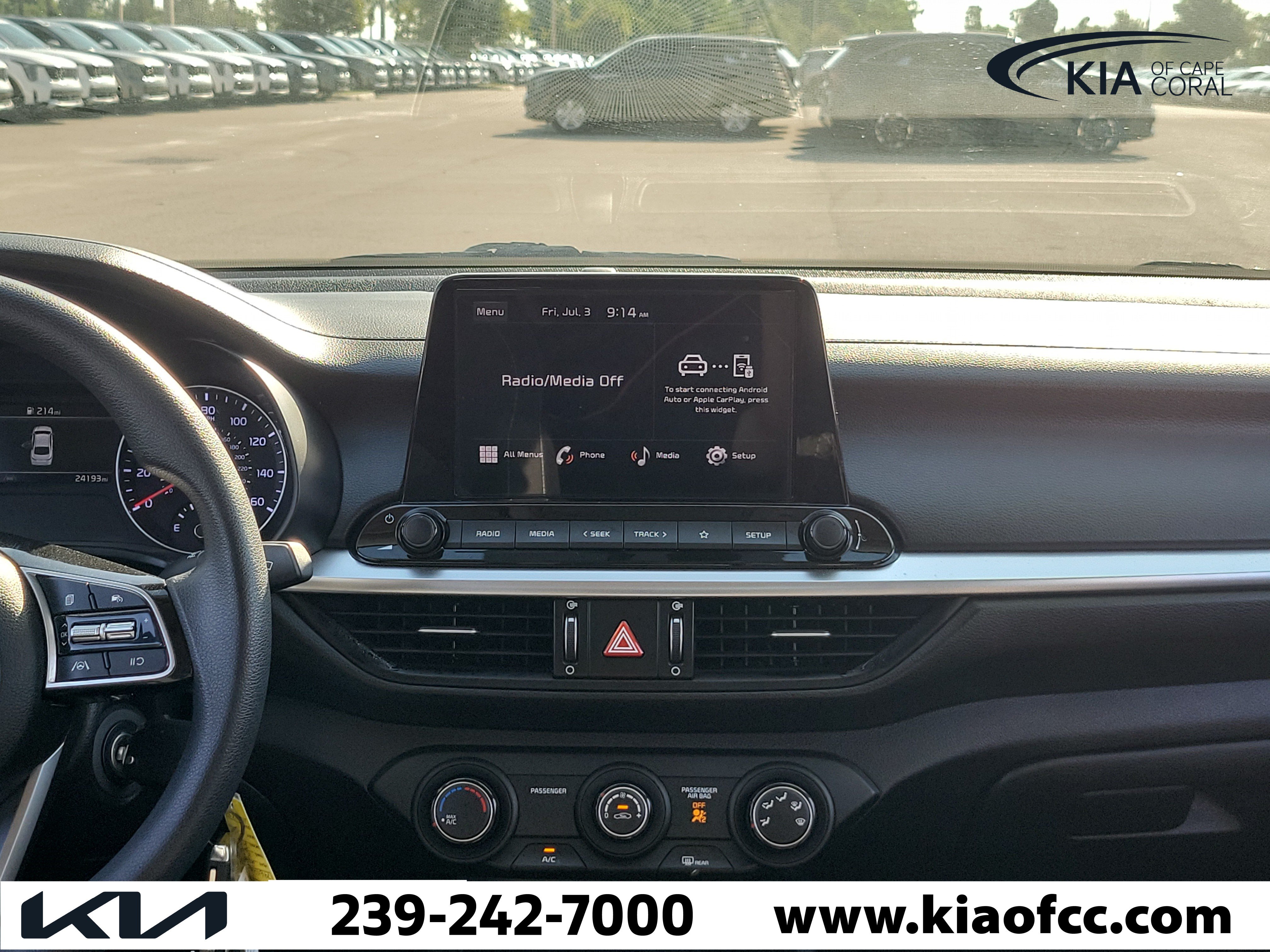 Certified 2022 Kia Forte LXS w/ LXS Technology Package FWD image 17