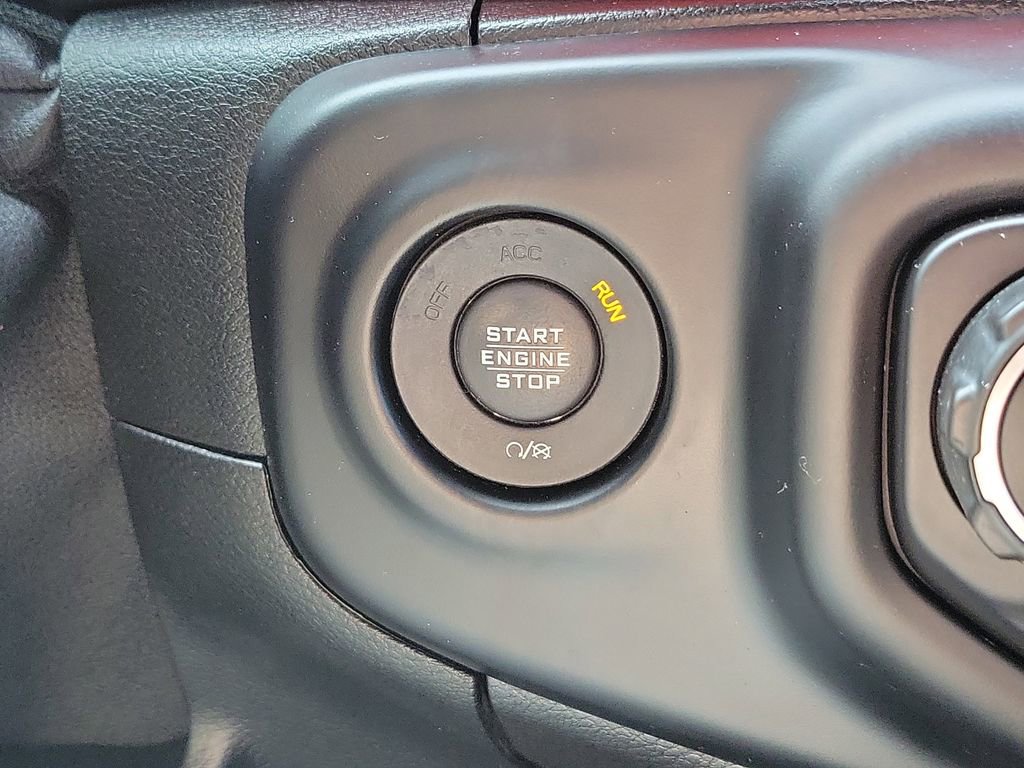 Used 2020 Jeep Gladiator Rubicon w/ Trailer Tow Package image 27