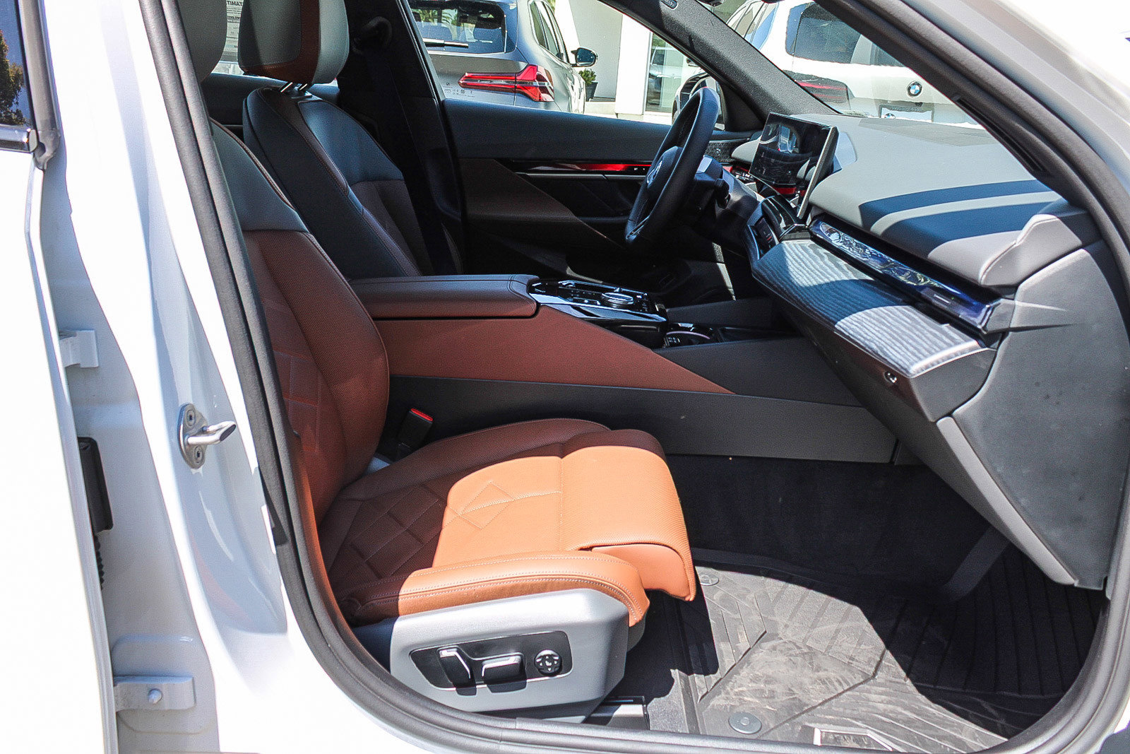 New 2025 BMW i5 M60 w/ Premium Package AWD/4WD image 16