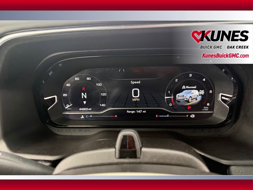 Used 2024 GMC Yukon Denali w/ Advanced Technology Package AWD/4WD image 17